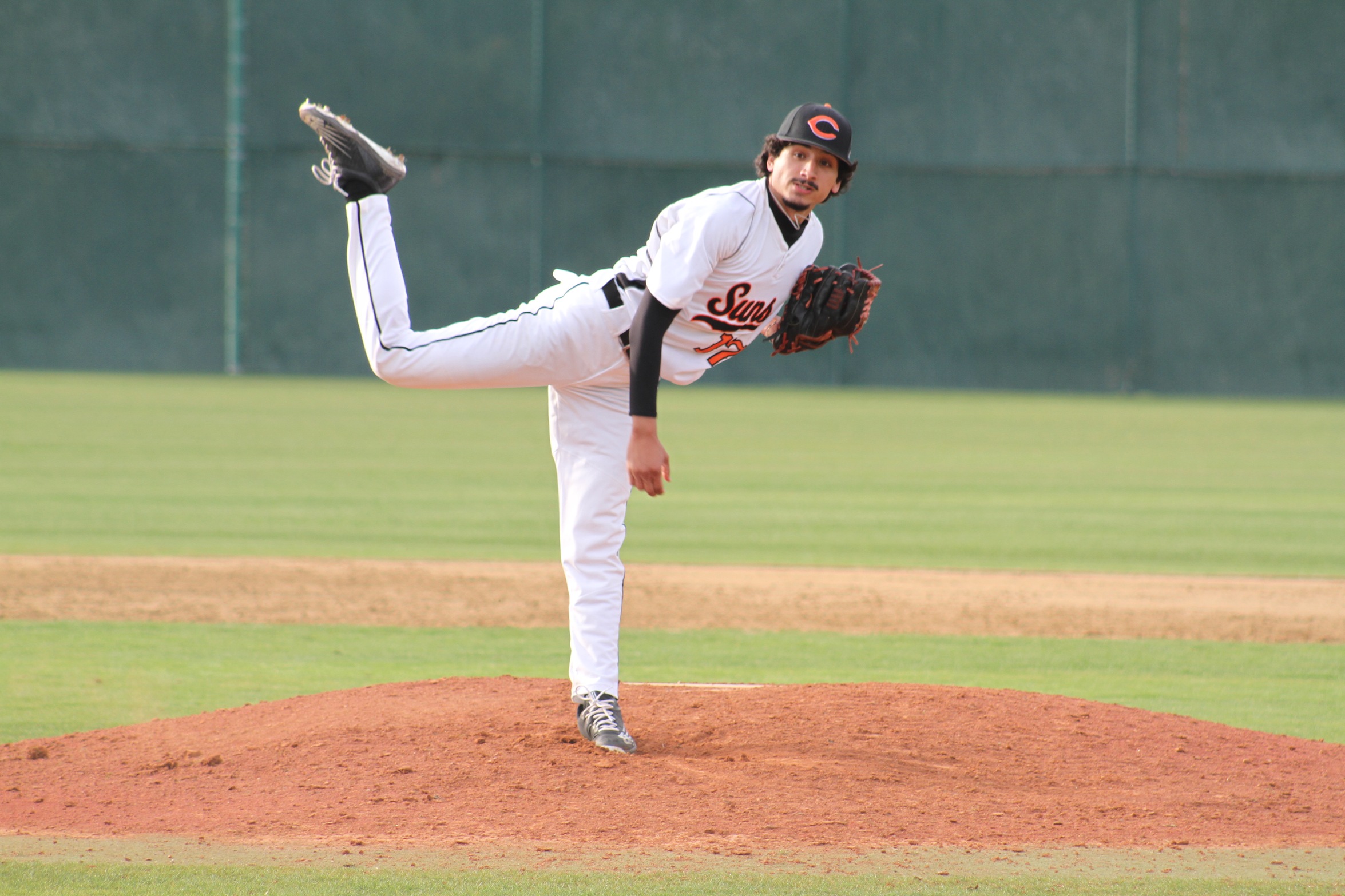 Baseball Sweeps Mountain View, Claims First DAC Series