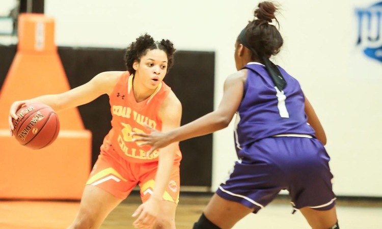 Women's Basketball Holds Off ETBU (JV), 58-51
